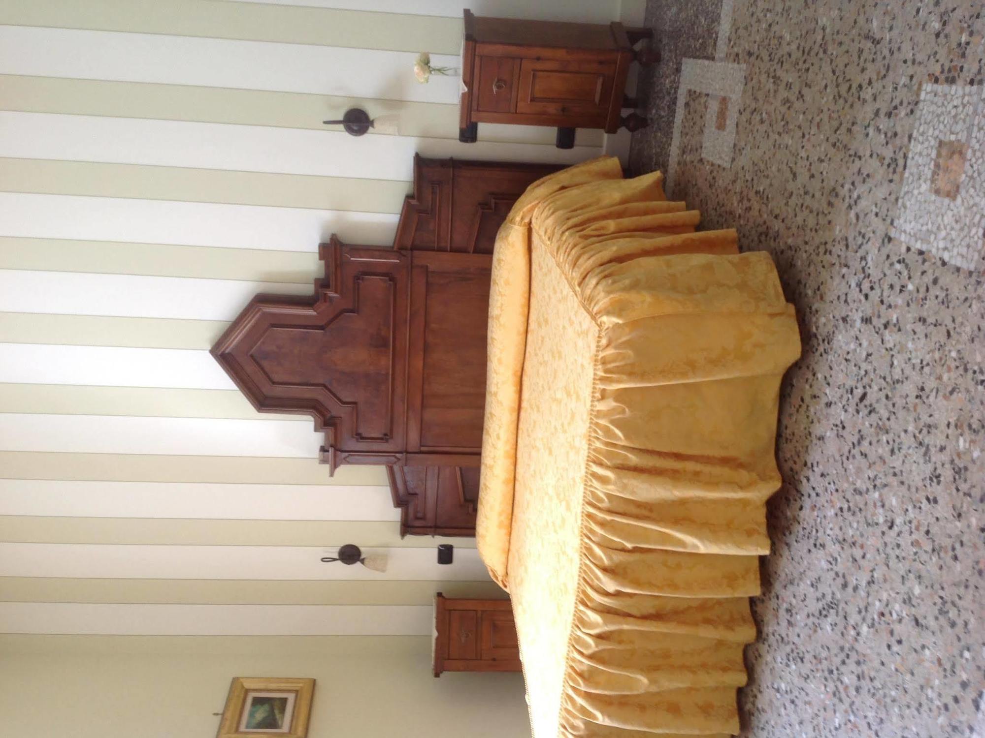B&B Villa Dei Pini 카노비오 외부 사진