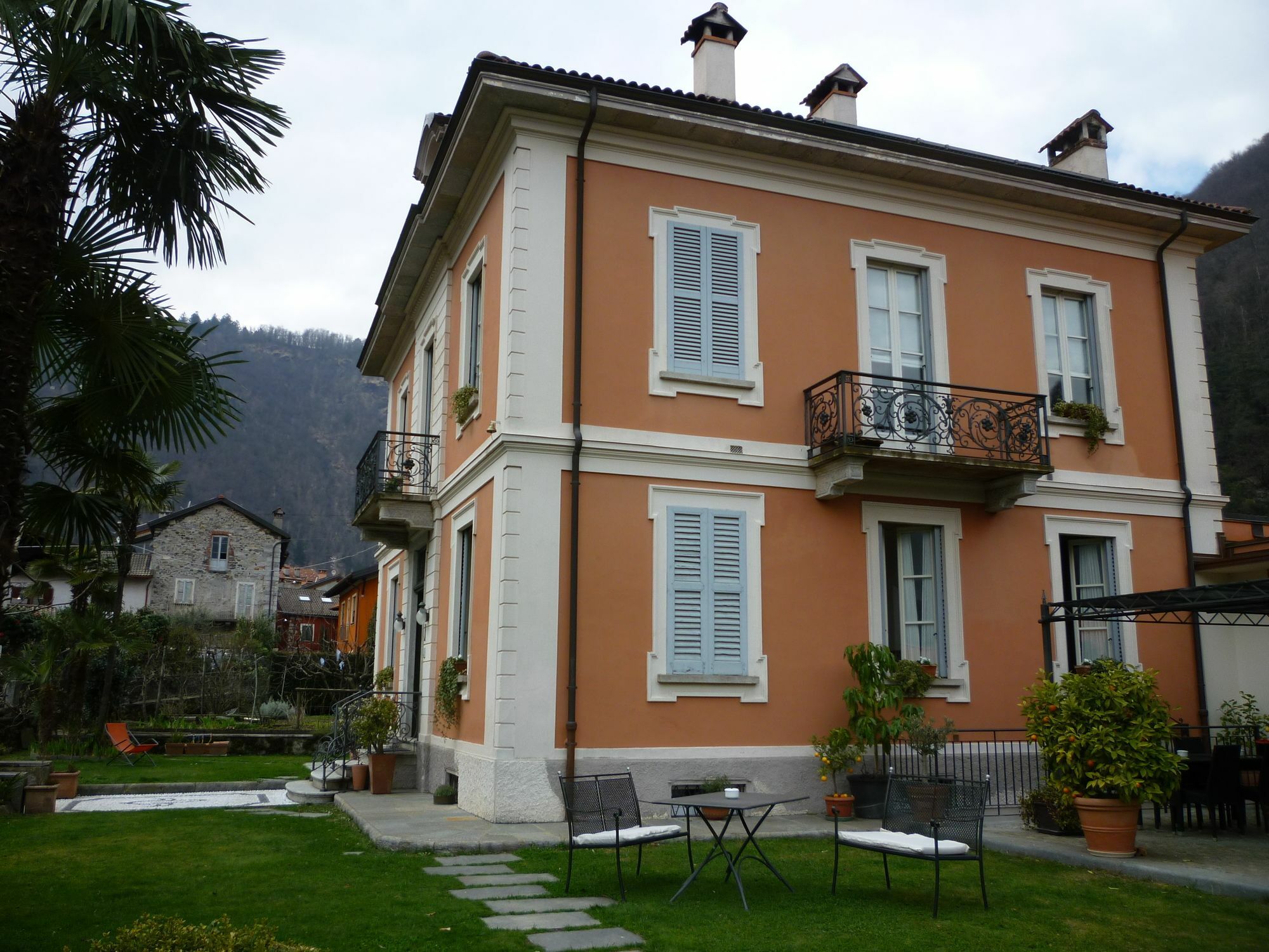 B&B Villa Dei Pini 카노비오 외부 사진