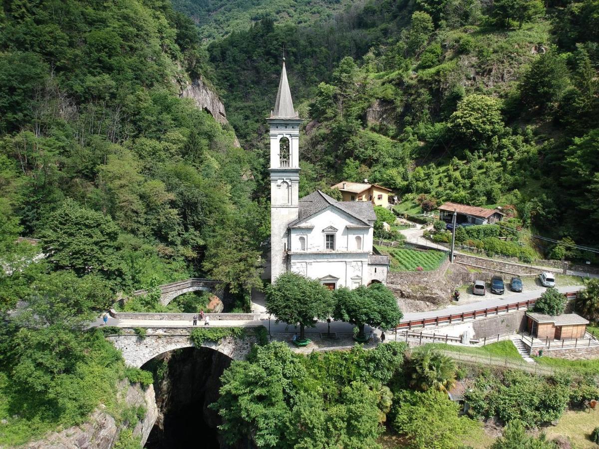 B&B Villa Dei Pini 카노비오 외부 사진